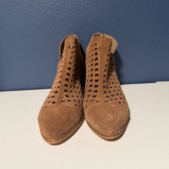Vince Camuto Suede Booties Size 8 - Picture 2 of 5